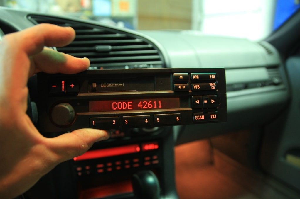 Código De Radio BMW E36