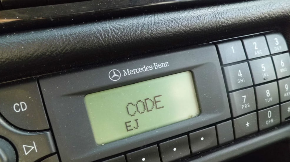 Código De Radio Mercedes E320