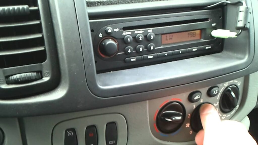 Código De Radio Vauxhall Vivaro