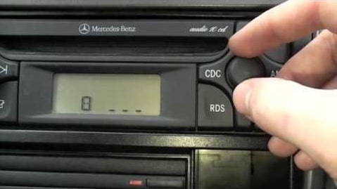 Radio Mercedes E320