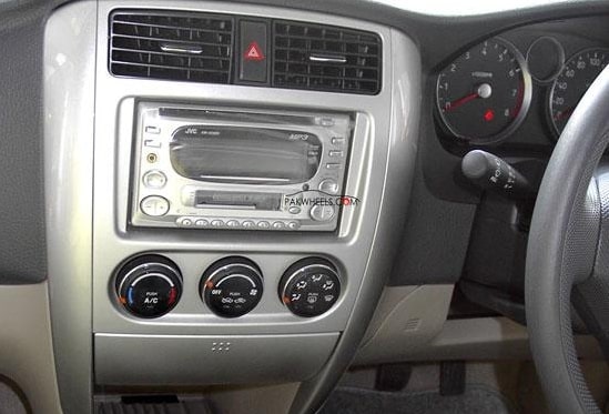 Radio Suzuki Liana